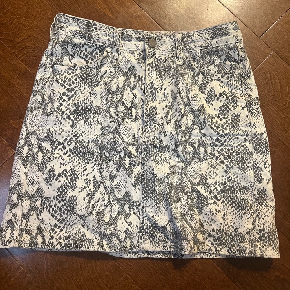 Zara patterned denim mini skirt size UK 8